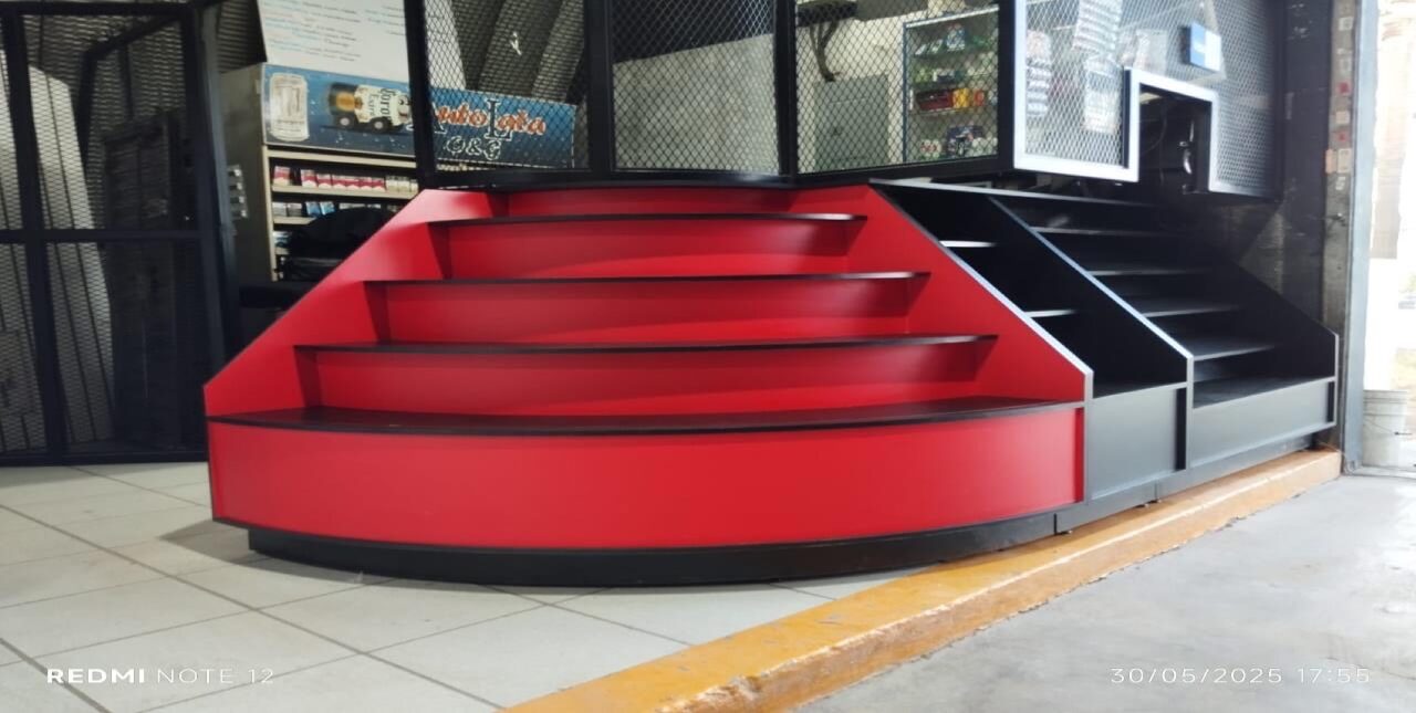 Comercial y Oficina · RM Carpintería